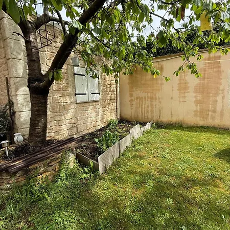 Joli Au Rez De Chaussee Διαμέρισμα Μπον